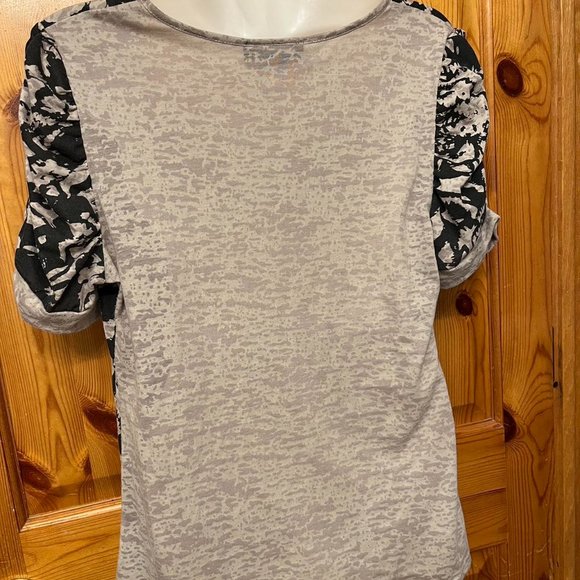 Light weight top INC International Concepts  M/L - Picture 4 of 4